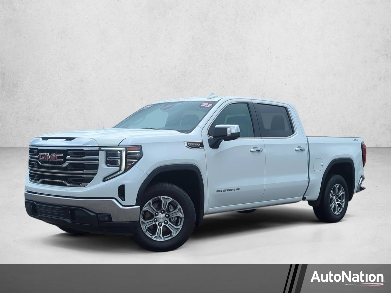 2023 GMC Sierra 4WD Crew Cab Short Box SLT's photo