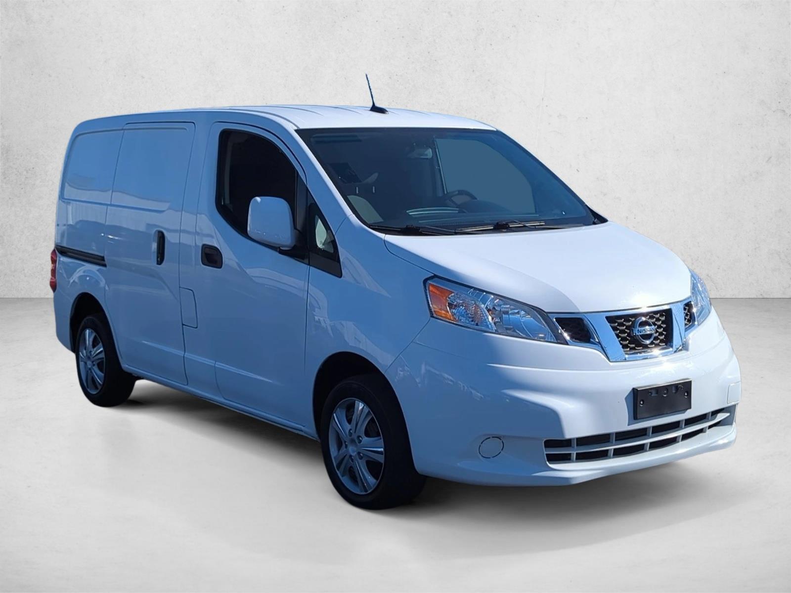2020 Nissan NV200 SV photo 3