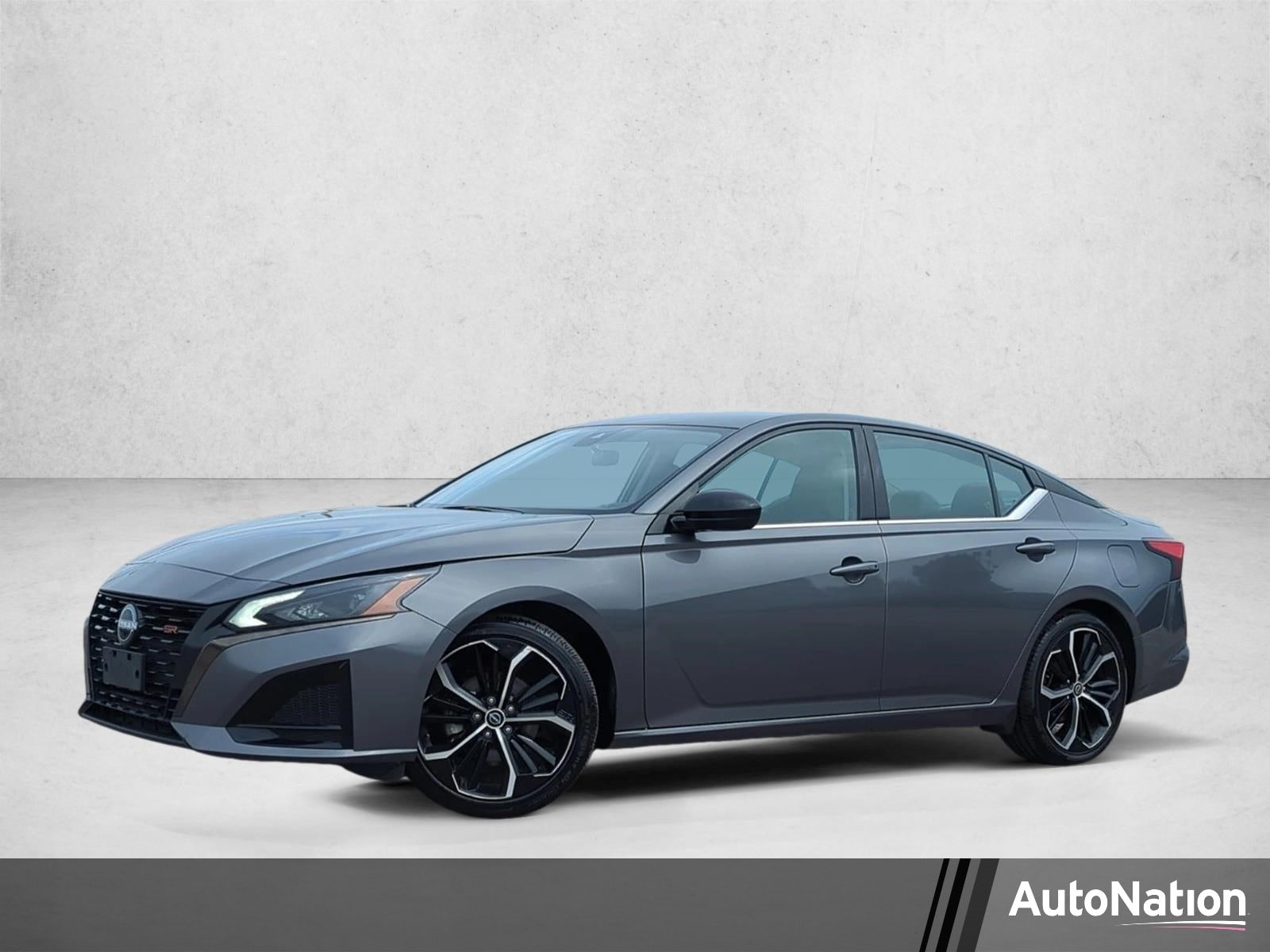 Used 2024 Nissan Altima 2.5 SR