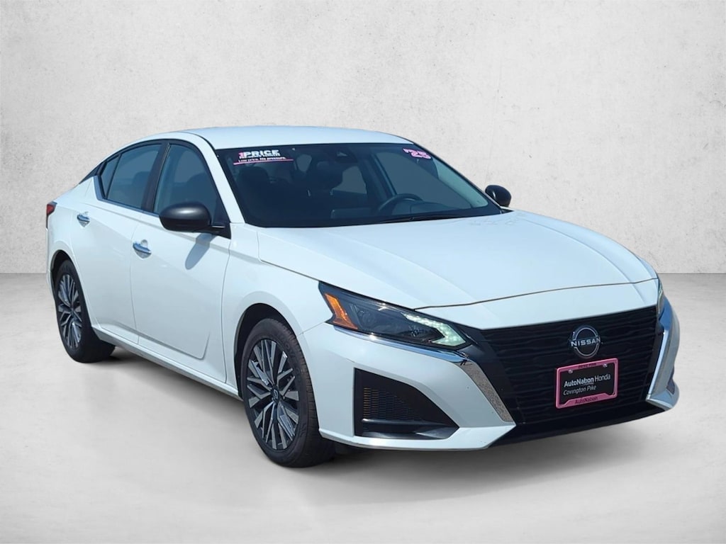 Used 2025 Nissan Altima SV Sedan