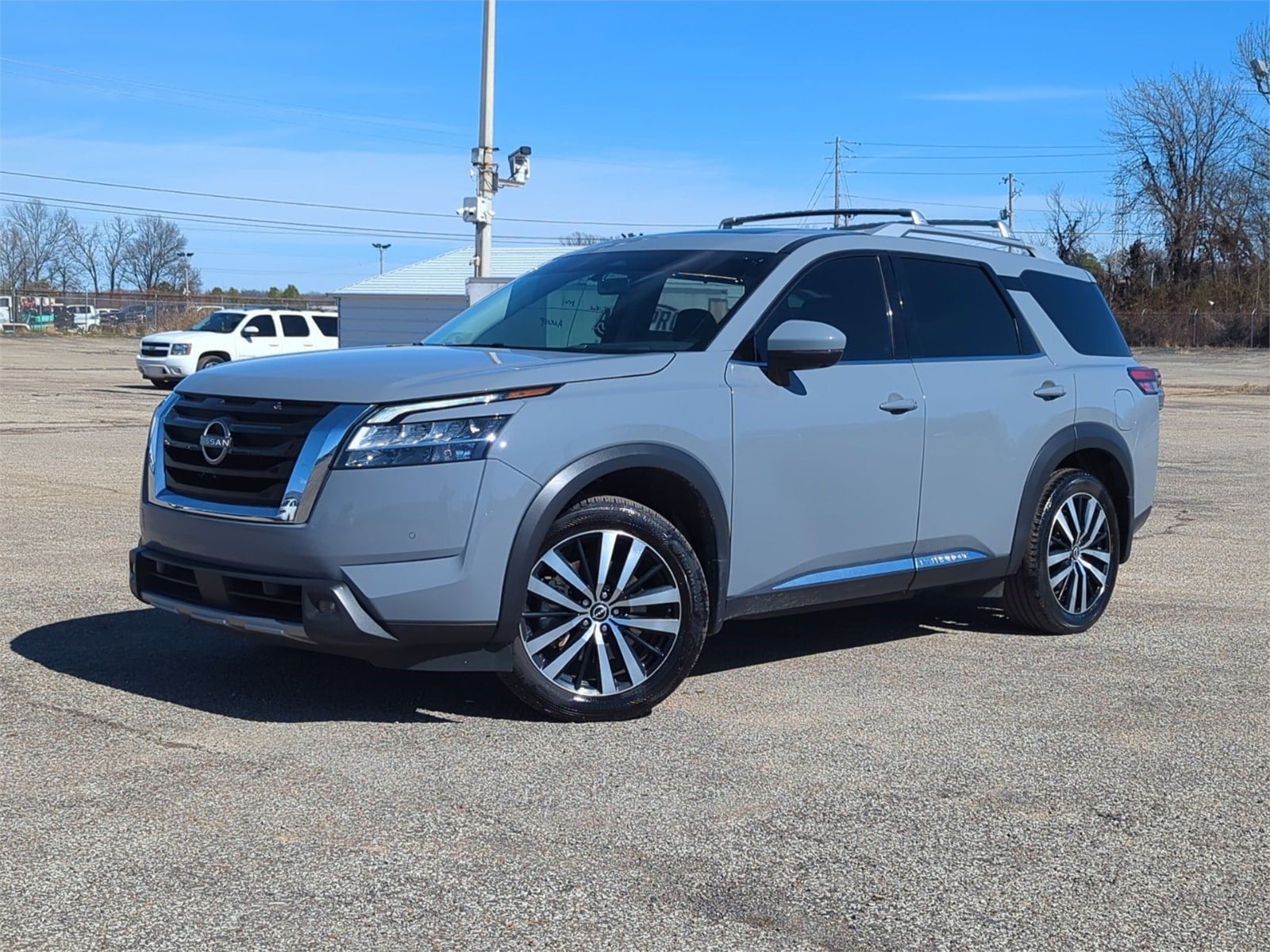 2023 Nissan Pathfinder Platinum