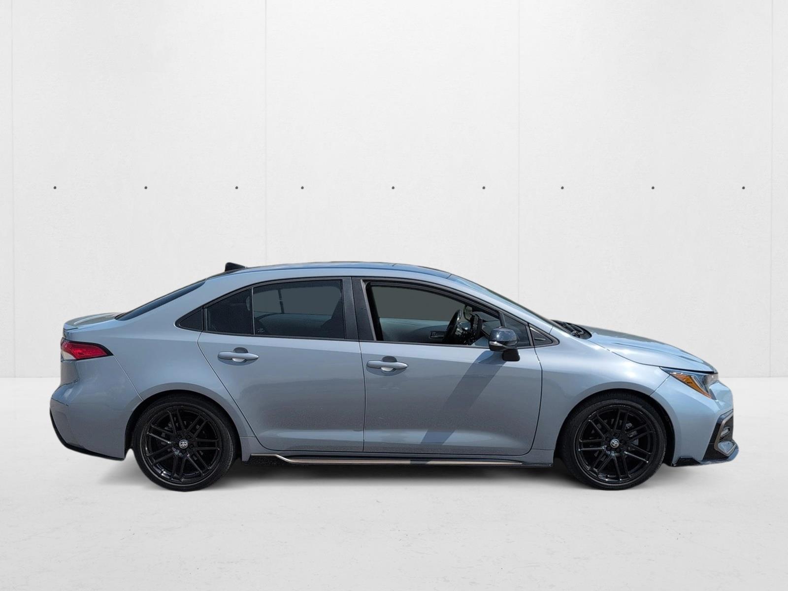 2022 Toyota Corolla SE photo 4