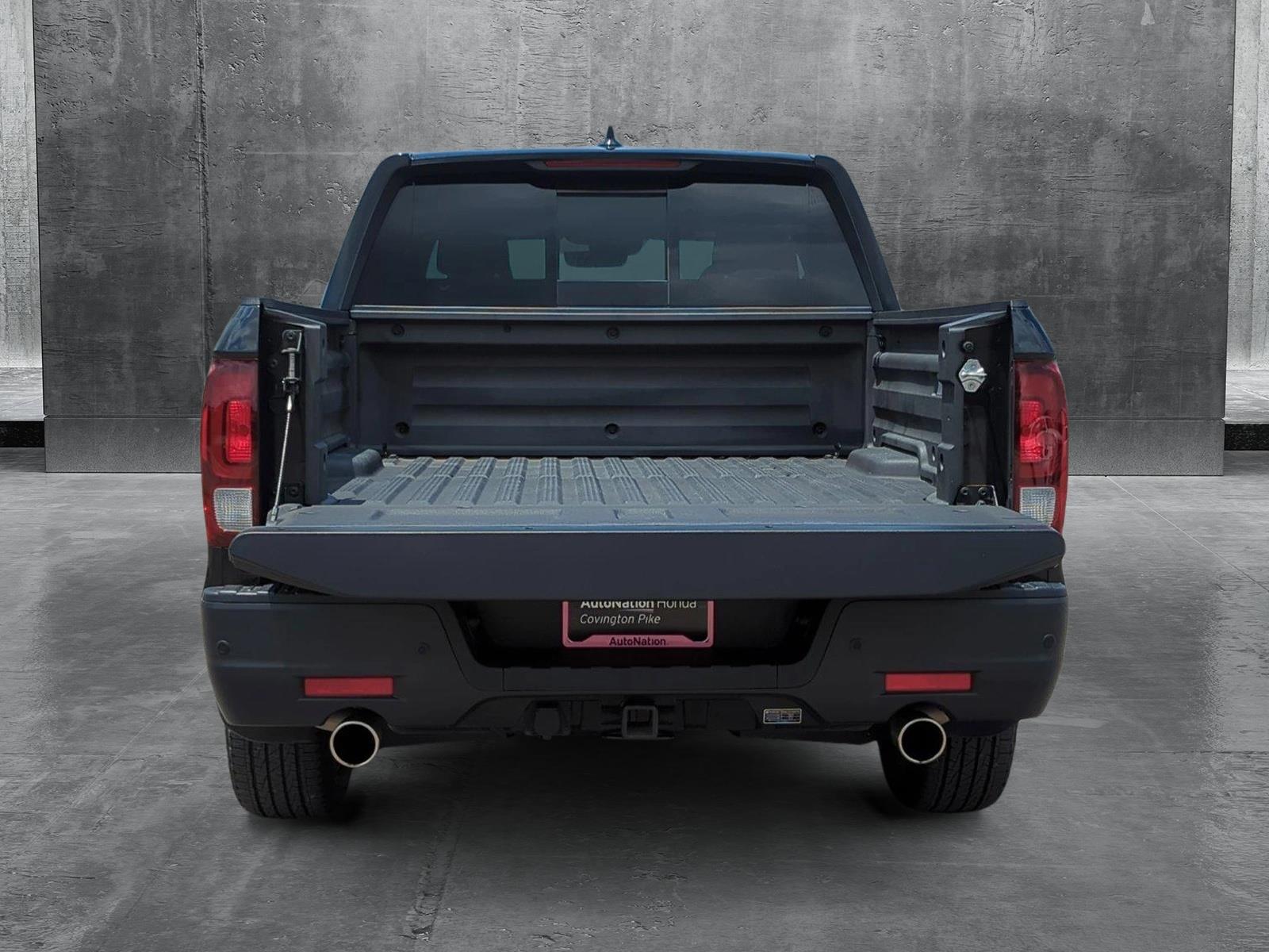 2022 Honda Ridgeline Black Edition photo 3