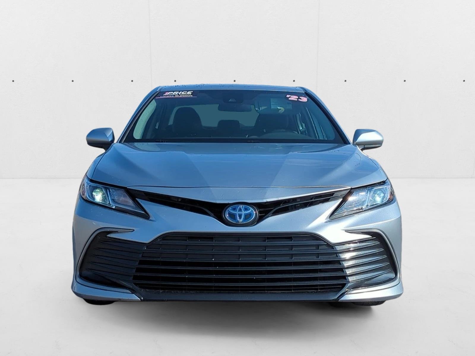 2023 Toyota Camry Hybrid LE photo 2