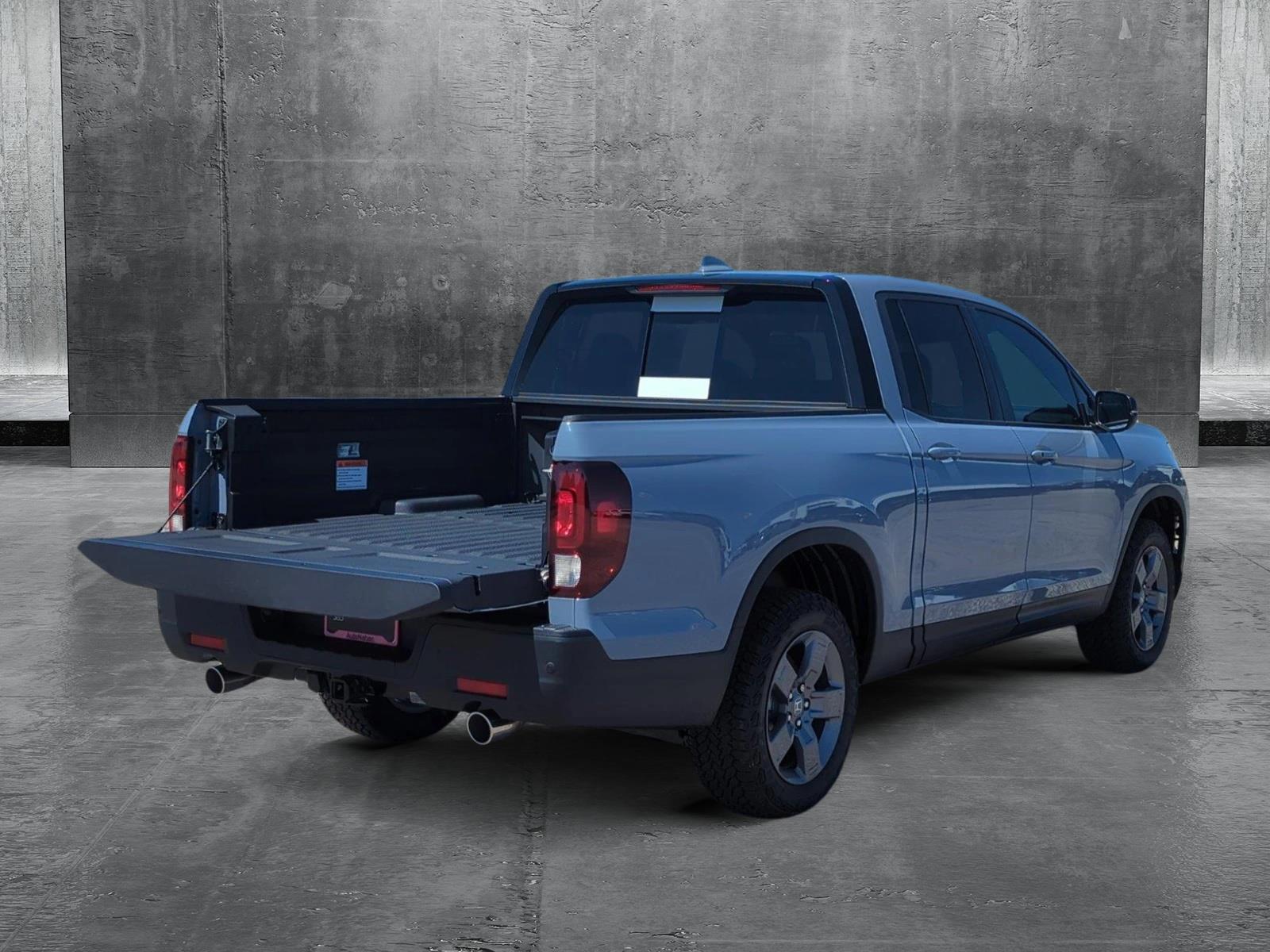 2025 Honda Ridgeline TrailSport photo 2