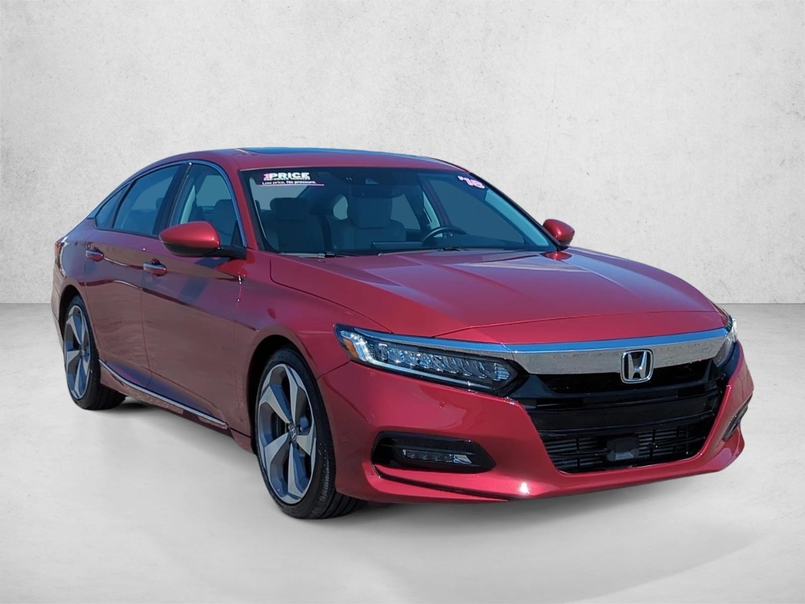2018 Honda Accord Touring 2.0T photo 3