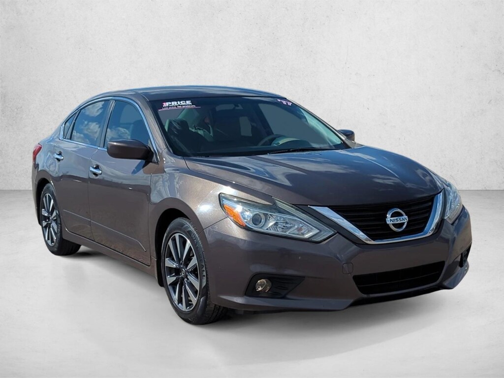 Used 2017 Nissan Altima 2.5 SV Sedan