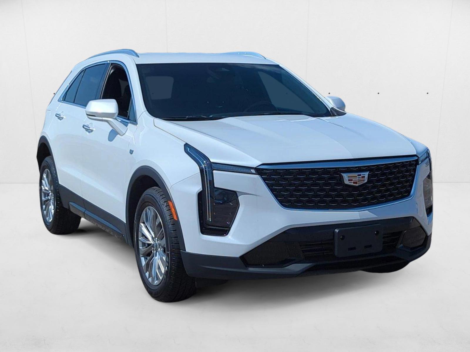 2024 Cadillac XT4 Premium Luxury photo 3