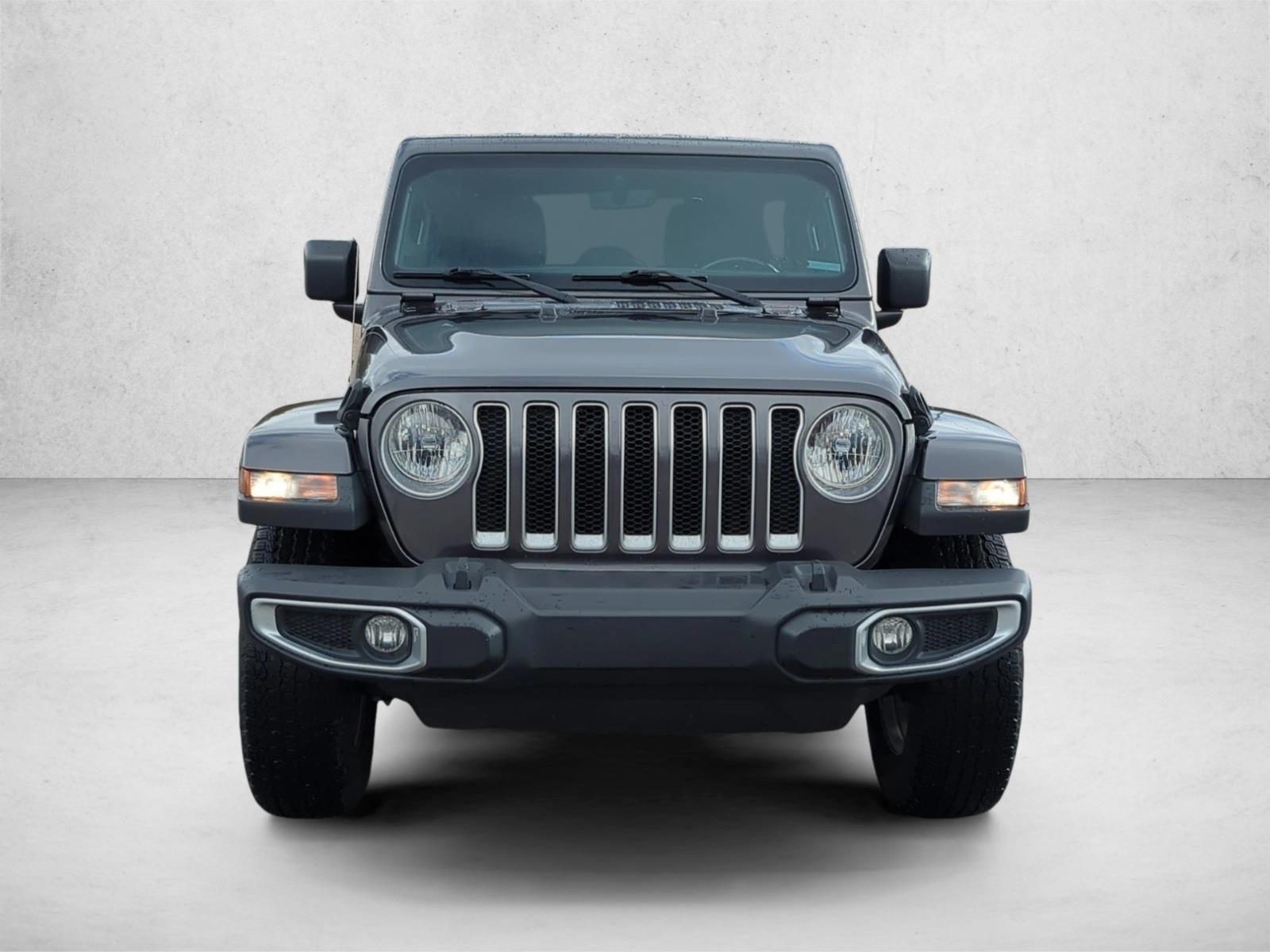 2019 Jeep Wrangler Unlimited Sahara photo 2
