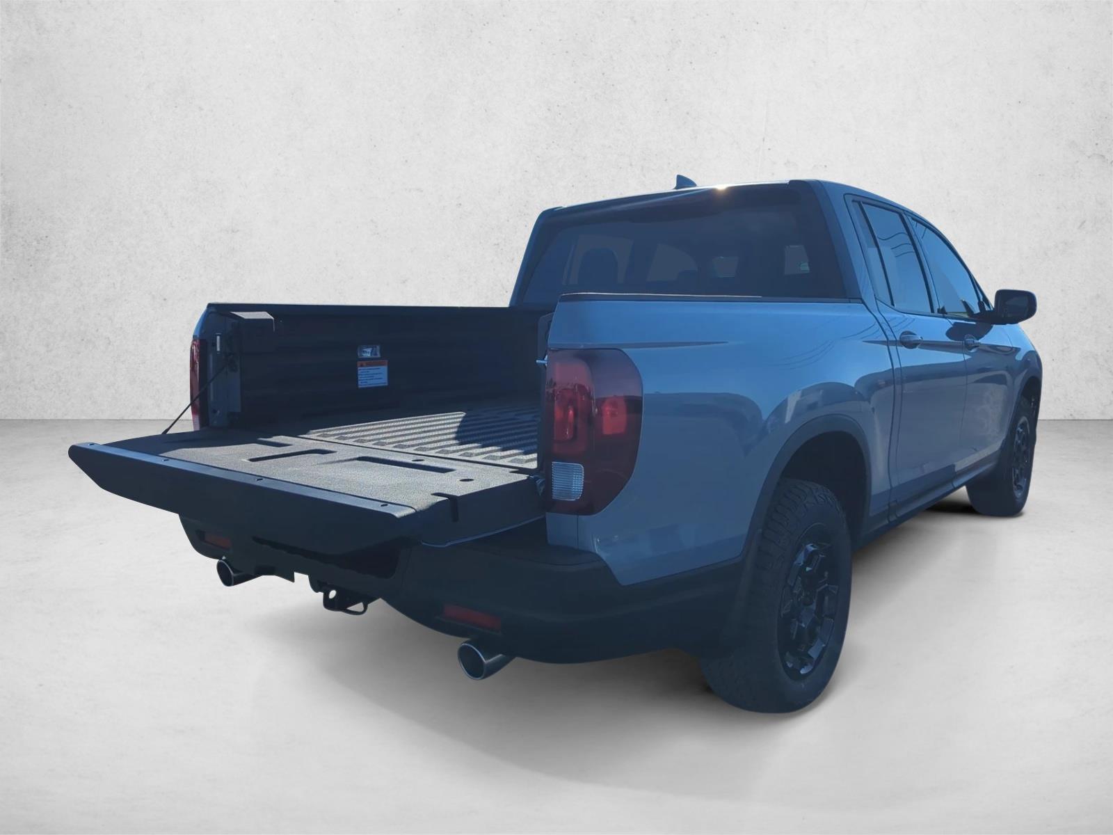 2025 Honda Ridgeline Sport photo 2