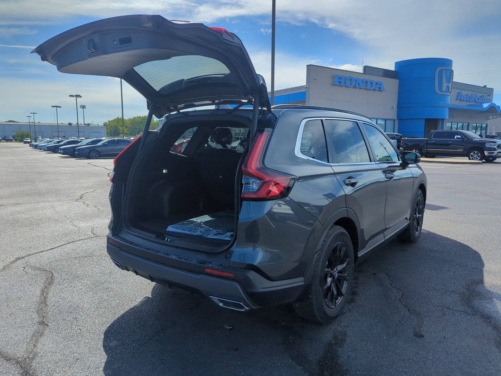 2025 Honda CR-V Hybrid Sport-L photo 2