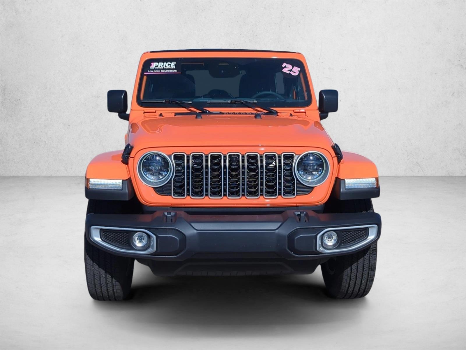 2025 Jeep Wrangler Sahara photo 2