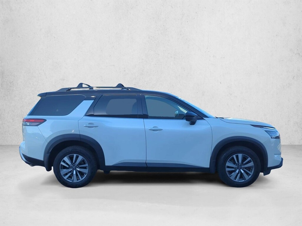 Used 2023 Nissan Pathfinder SL SUV