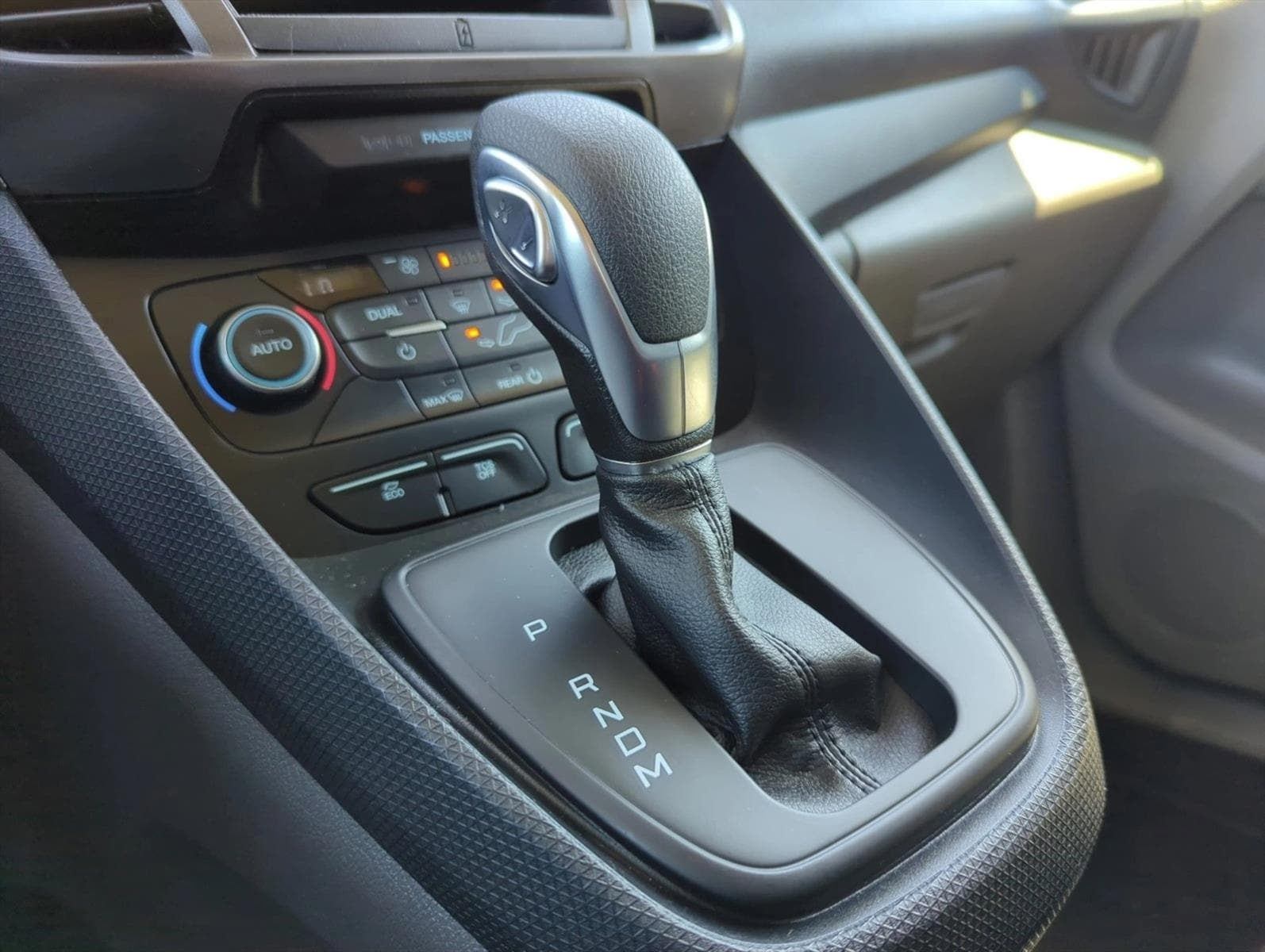 2023 Ford Transit Connect XLT - Photo 12