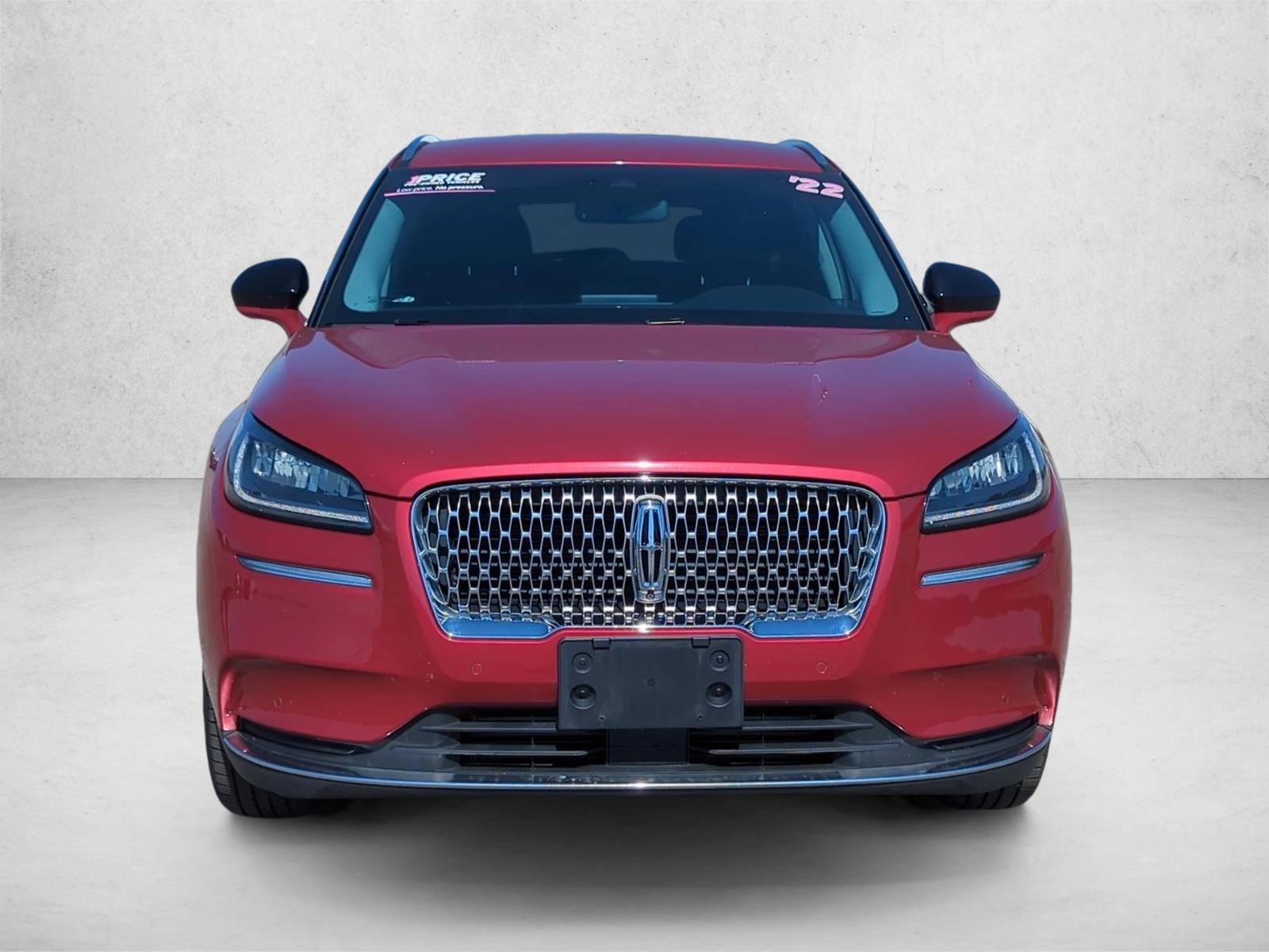 2022 Lincoln Corsair Standard photo 2