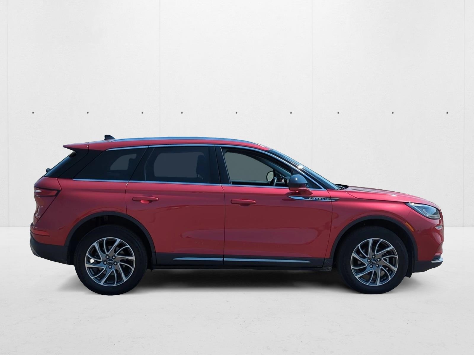 2022 Lincoln Corsair Standard photo 4