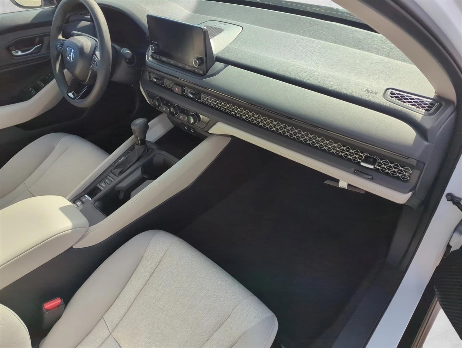 2025 Honda Accord SE photo 4