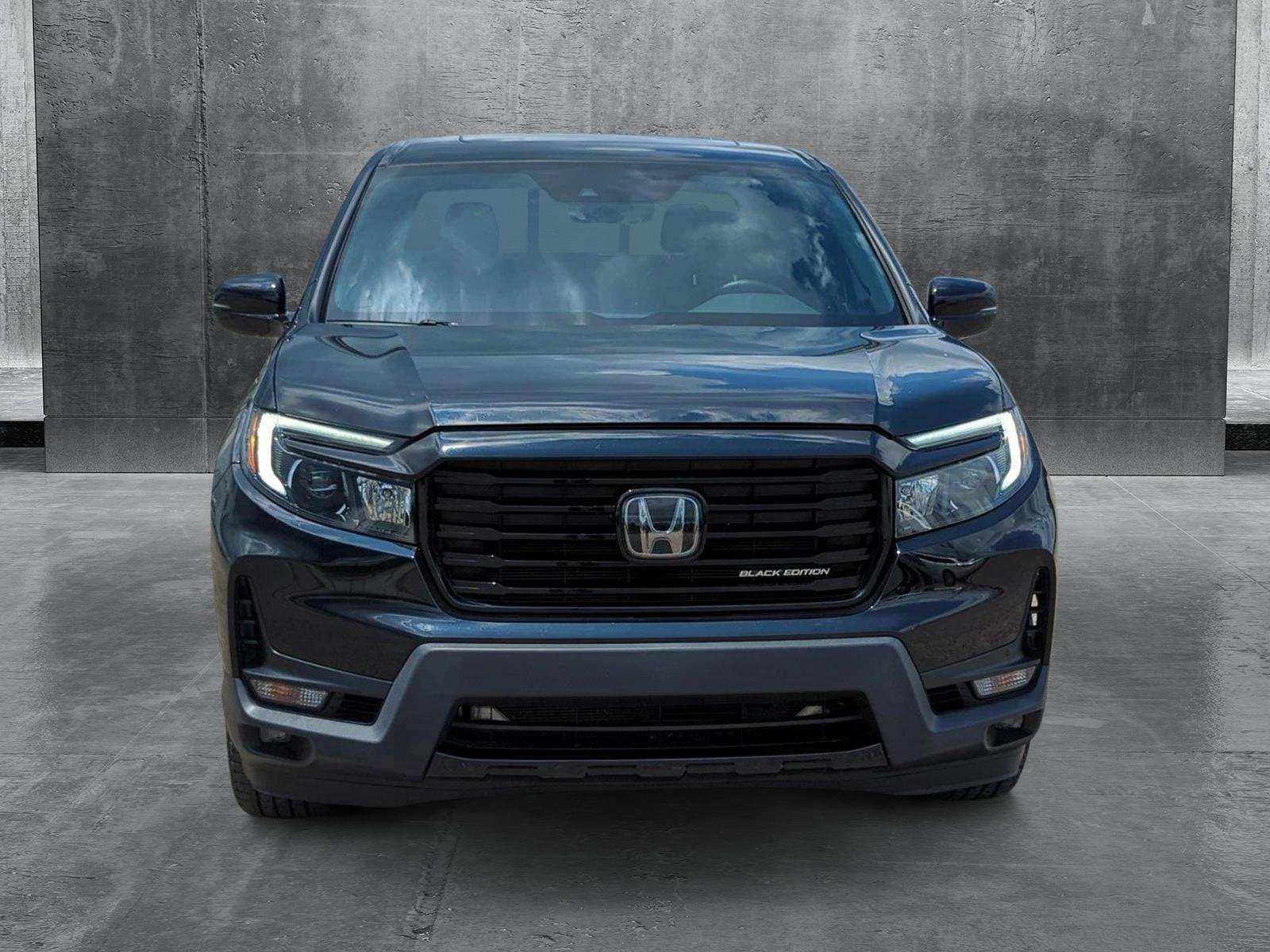2022 Honda Ridgeline Black Edition photo 2