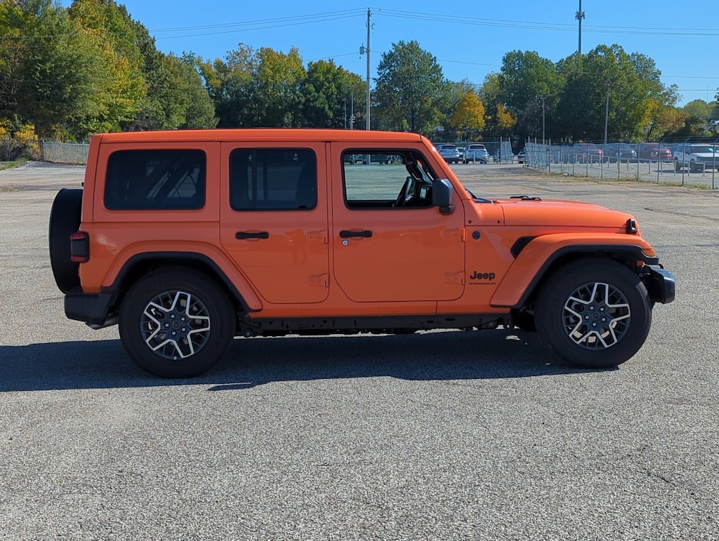 Used 2025 Jeep Wrangler Sahara SUV