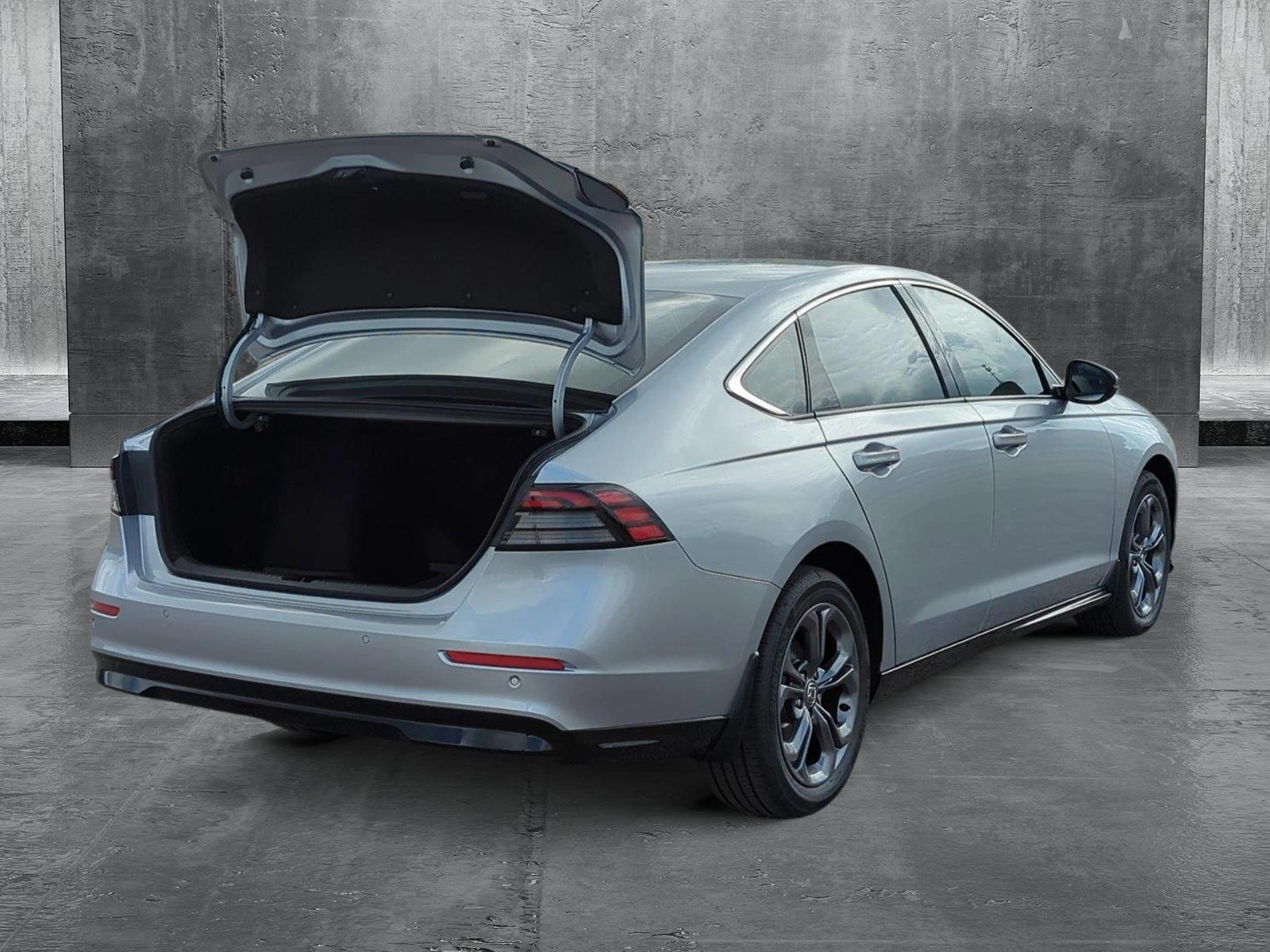 2025 Honda Accord Hybrid EX-L photo 2