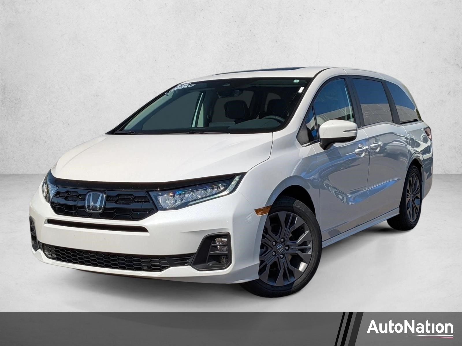 2026 Honda Odyssey Touring's photo
