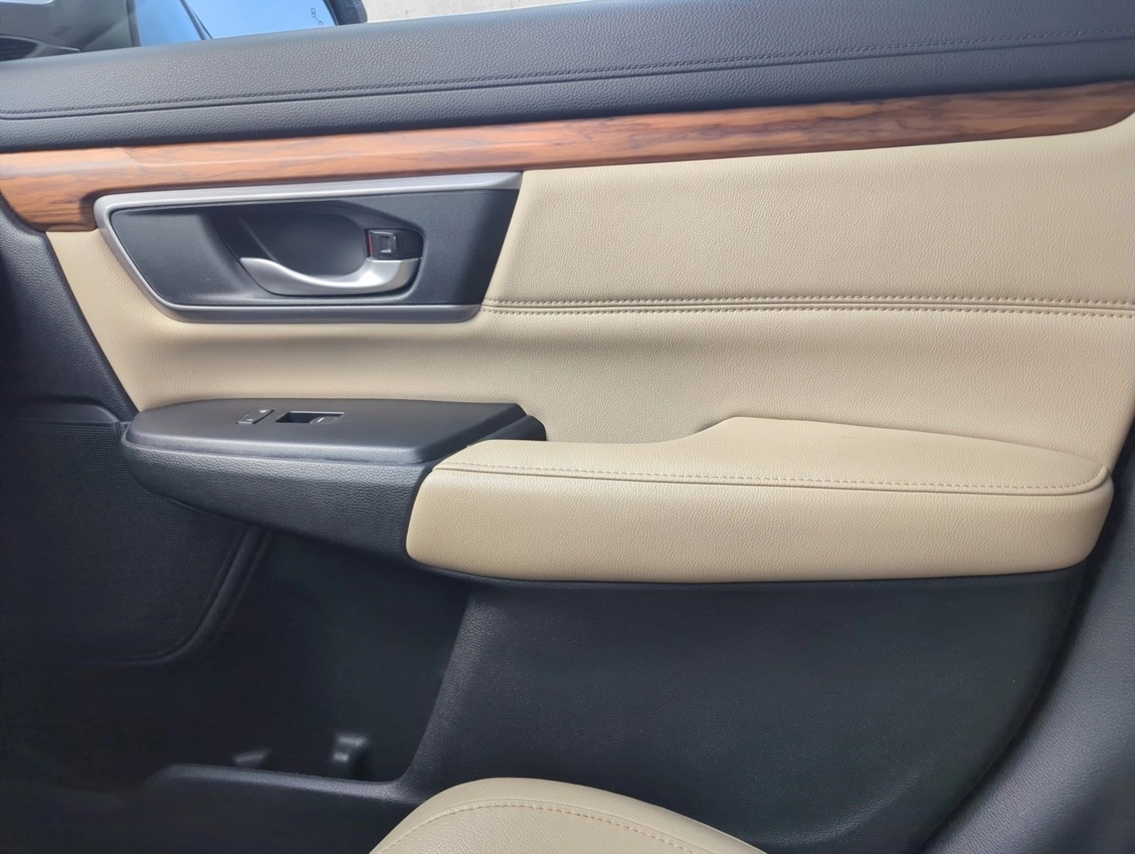 2017 Honda CR-V Touring - Photo 24