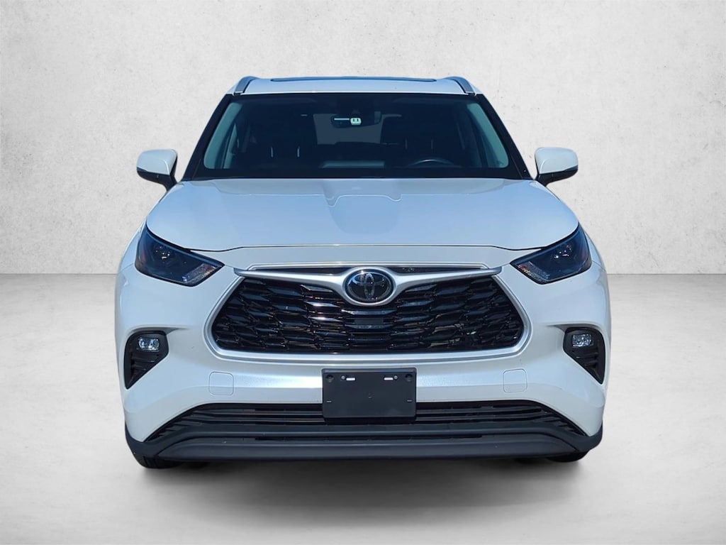 Used 2022 Toyota Highlander XLE SUV