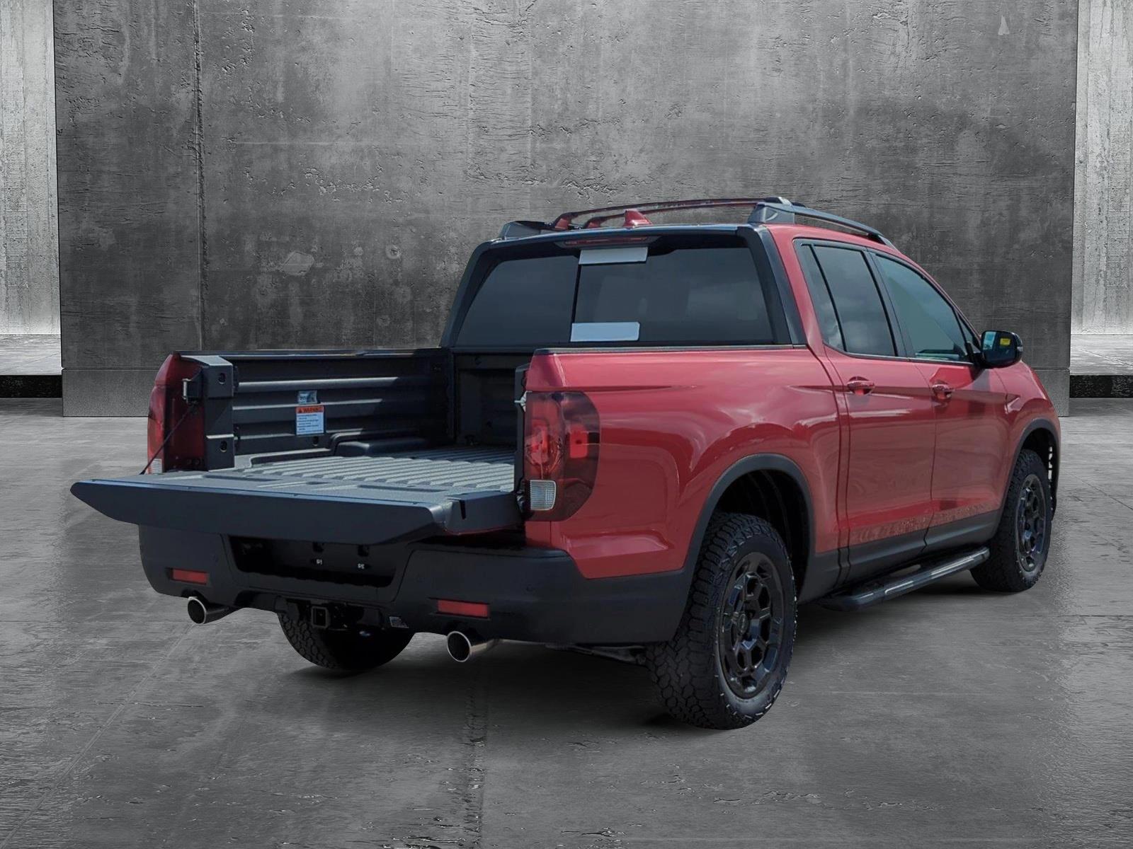 2025 Honda Ridgeline TrailSport photo 2
