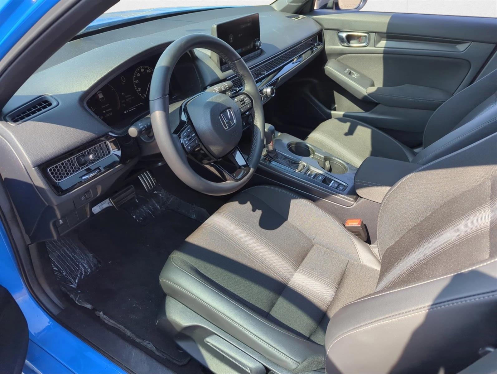 2025 Honda Civic Sport Hatchback photo 3