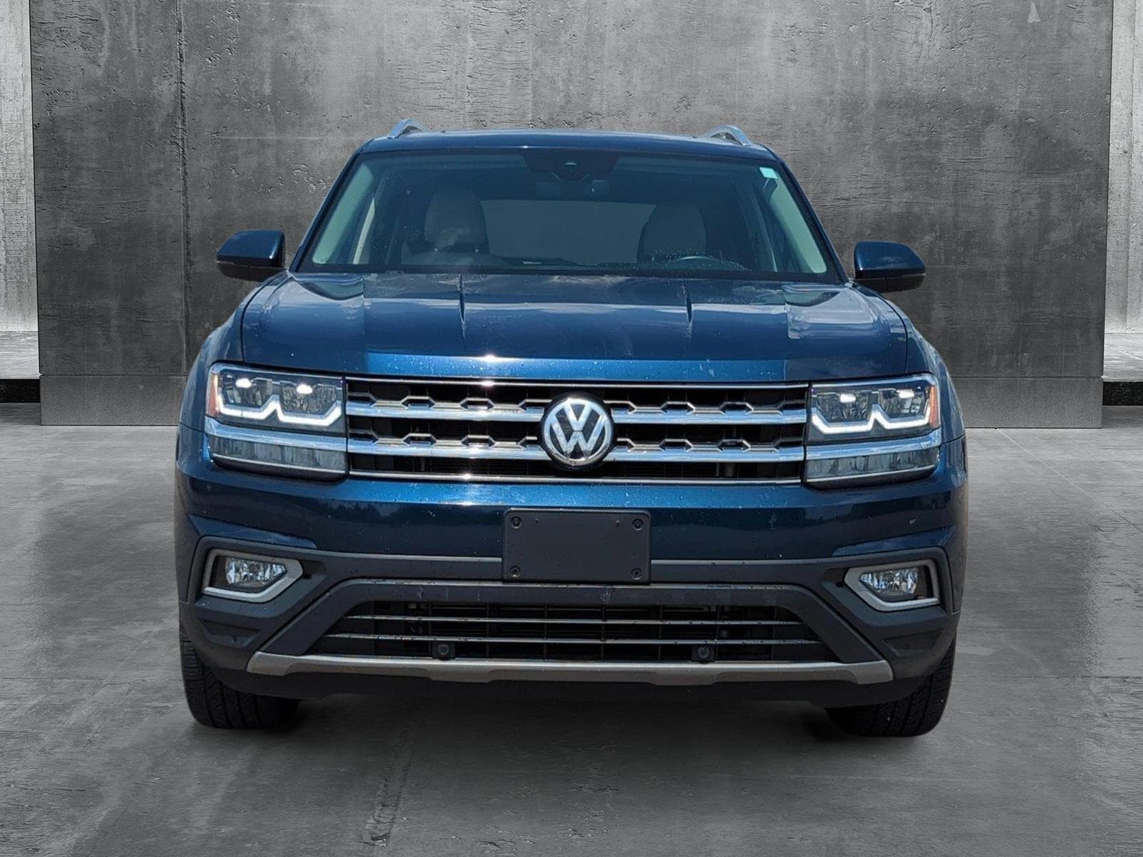 Used 2019 Volkswagen Atlas SEL with VIN 1V2MR2CA7KC613661 for sale in Memphis, TN