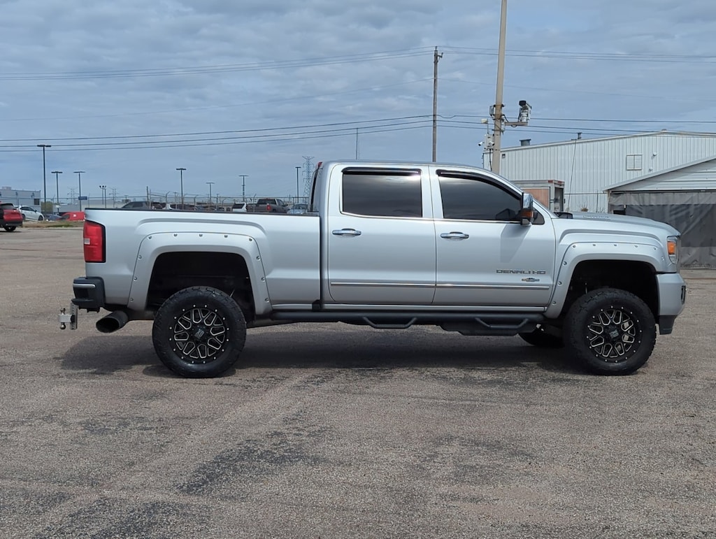 Used 2018 GMC Sierra 2500HD Denali Truck Crew Cab