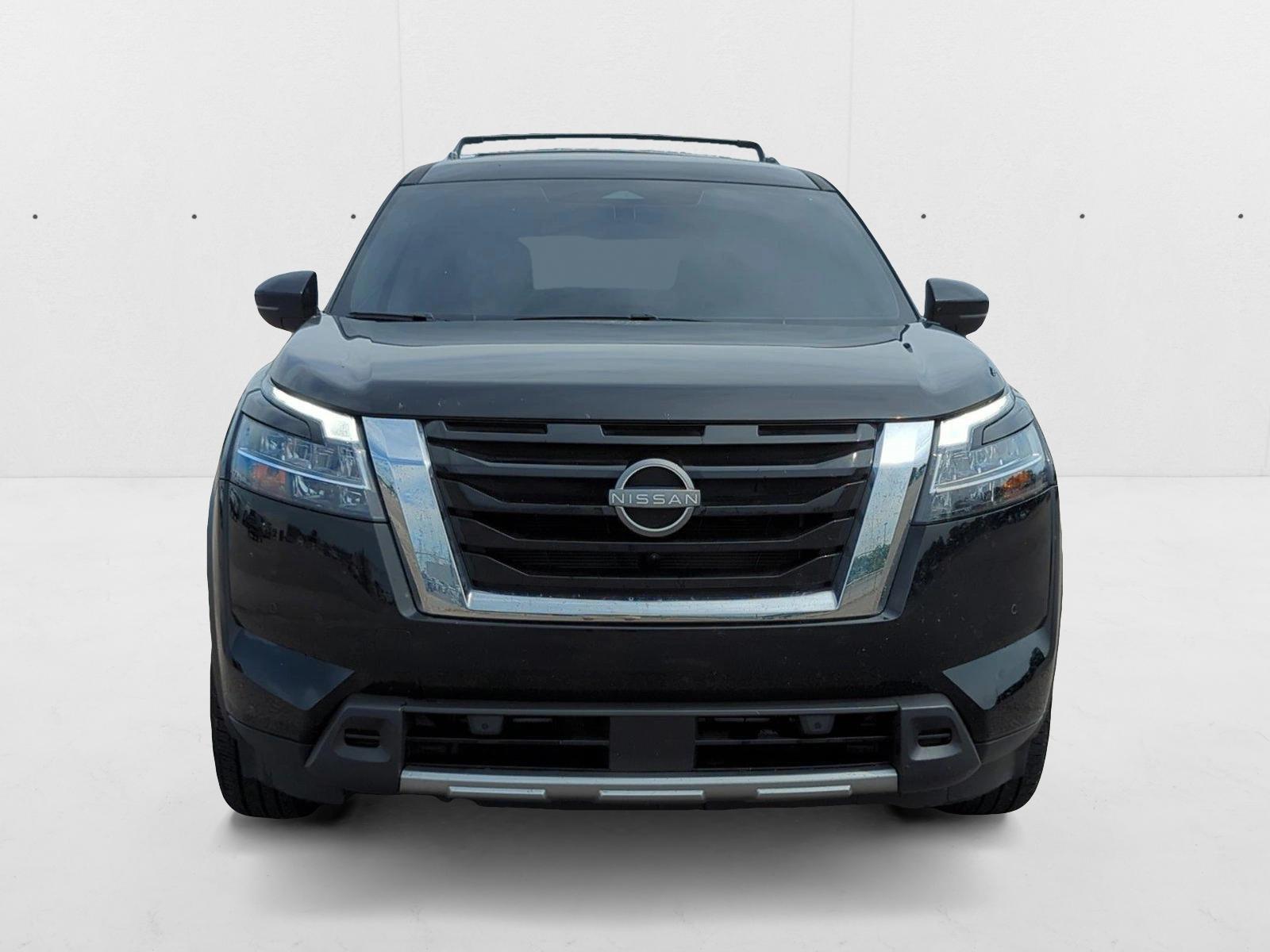 2024 Nissan Pathfinder SL 4x4 photo 2