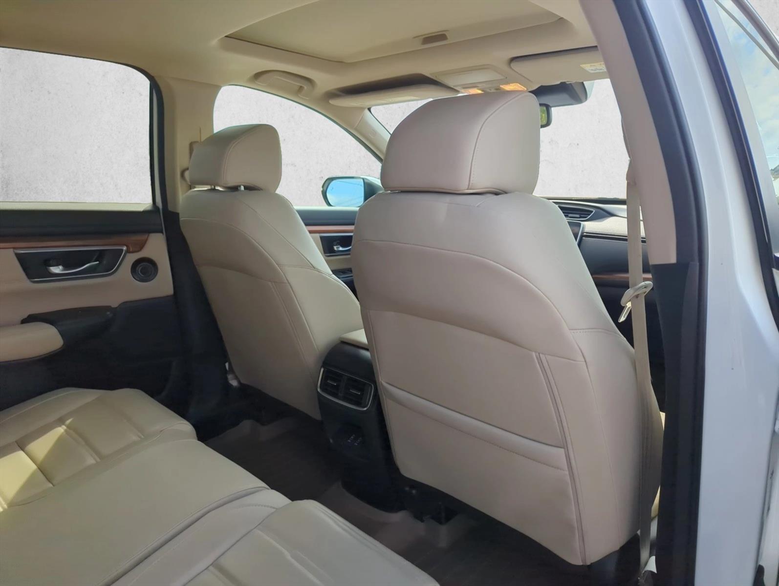 2017 Honda CR-V Touring - Photo 19