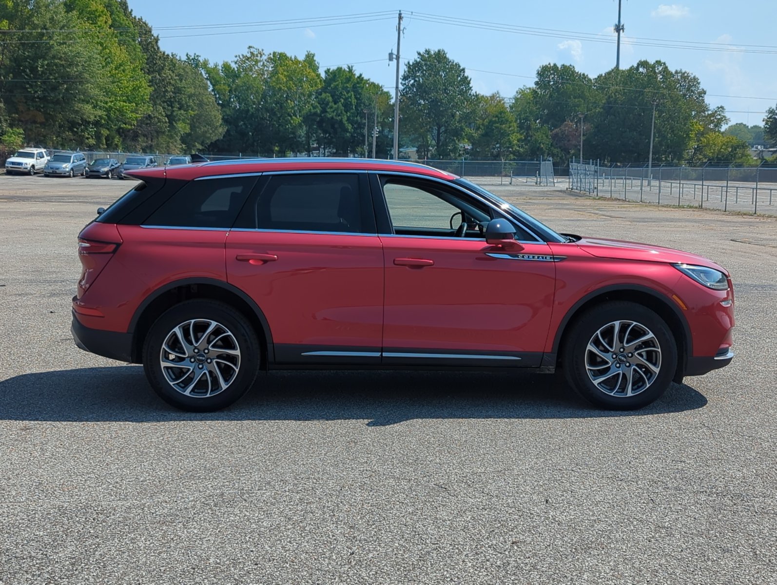 2022 Lincoln Corsair Standard photo 4