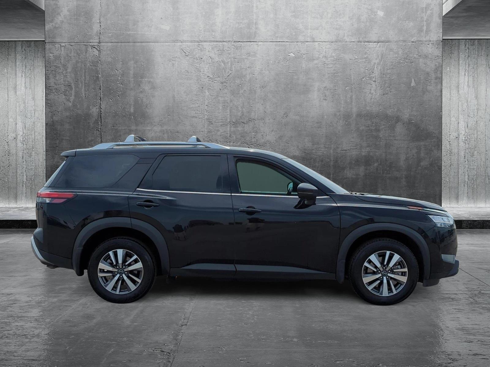 2024 Nissan Pathfinder SL 4x4 photo 4