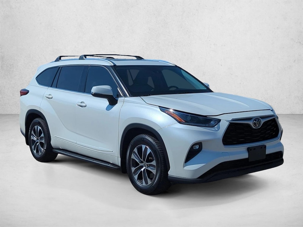 Used 2021 Toyota Highlander XLE SUV