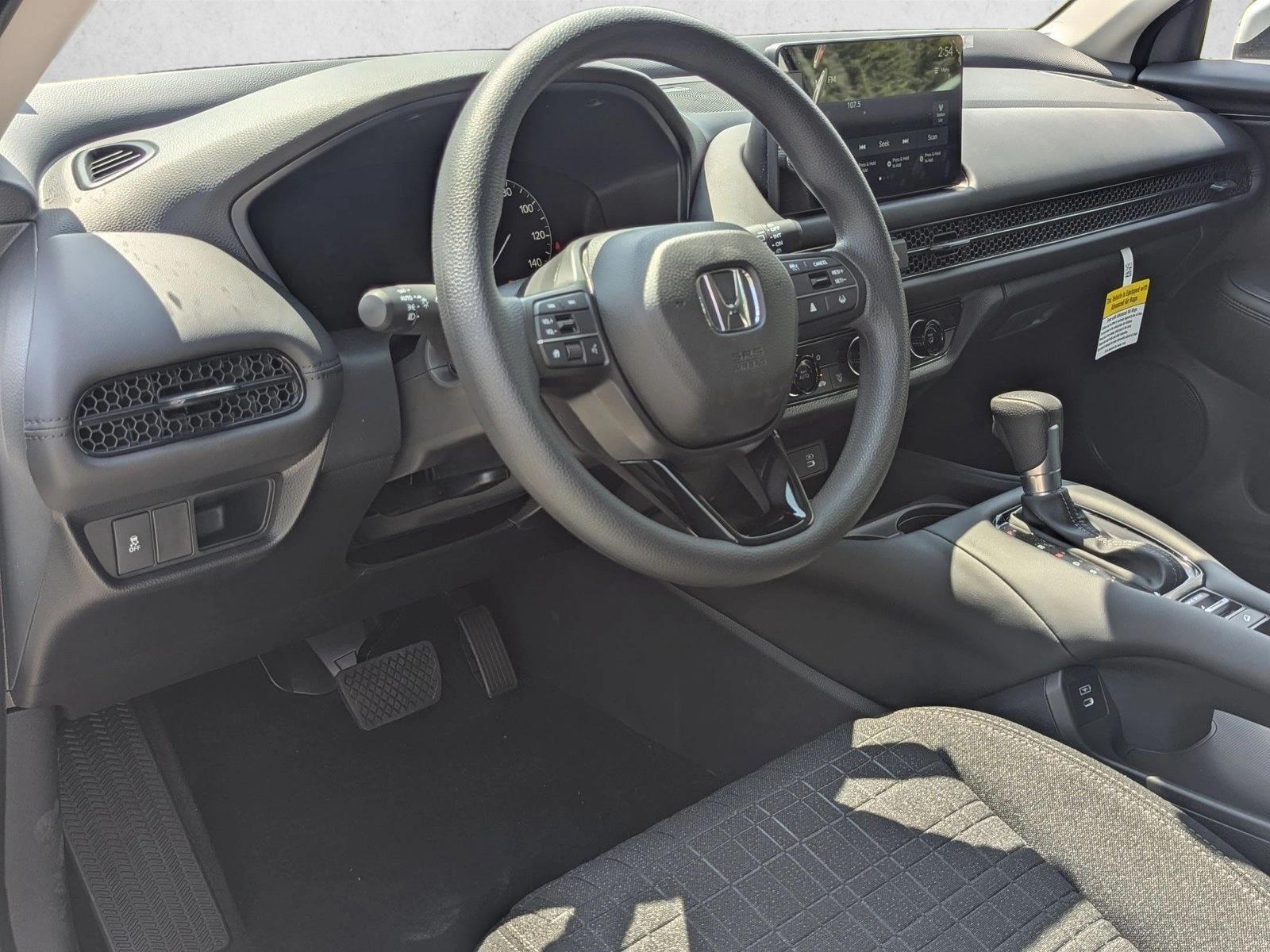 2026 Honda HR-V LX - Photo 4