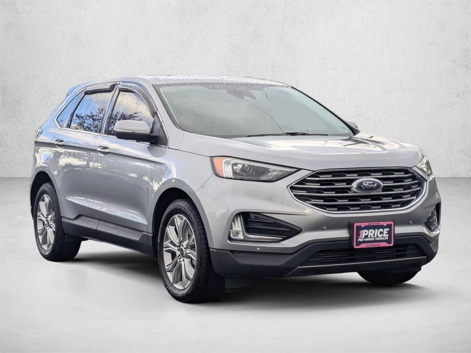2022 Ford Edge Titanium photo 3