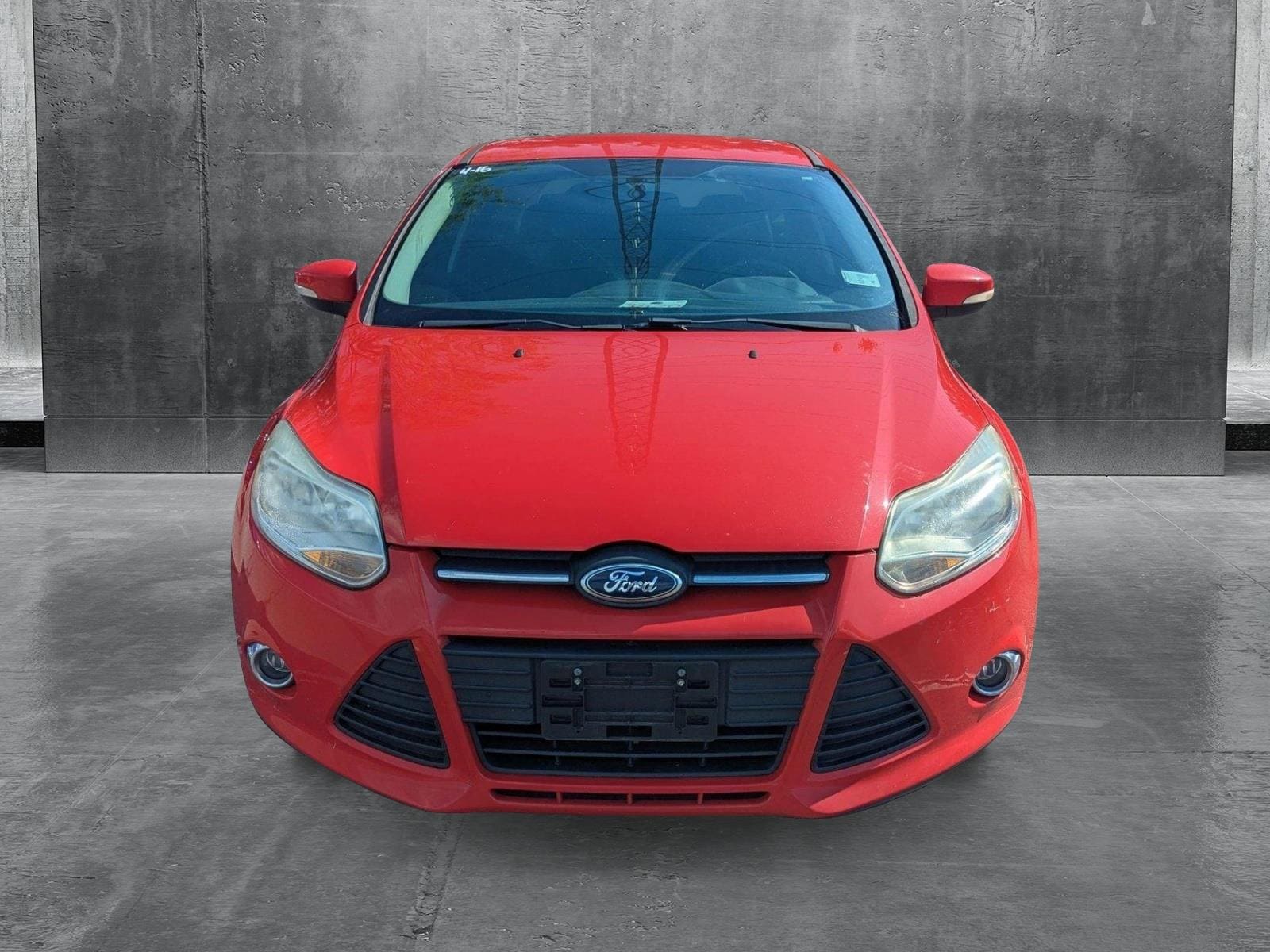 Used 2014 Ford Focus SE with VIN 1FADP3K24EL180396 for sale in Sterling, VA