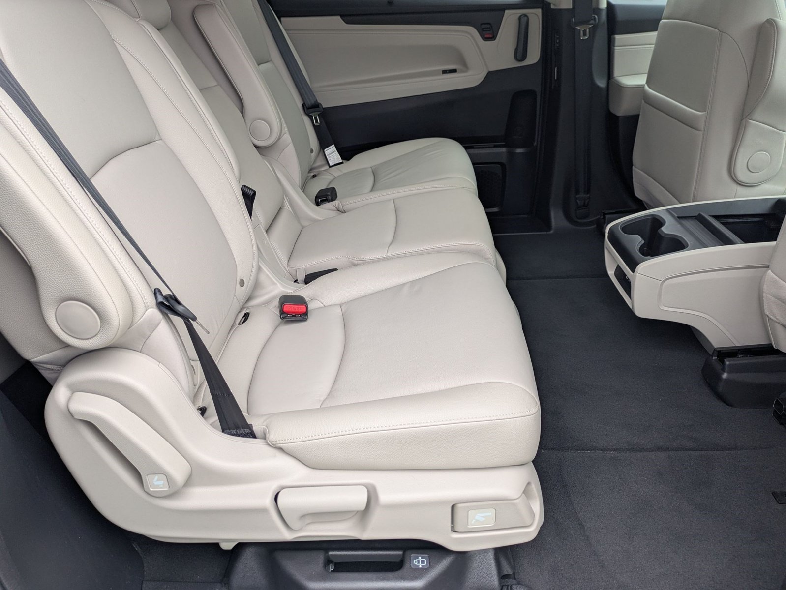 2026 Honda Odyssey EX-L - Photo 21