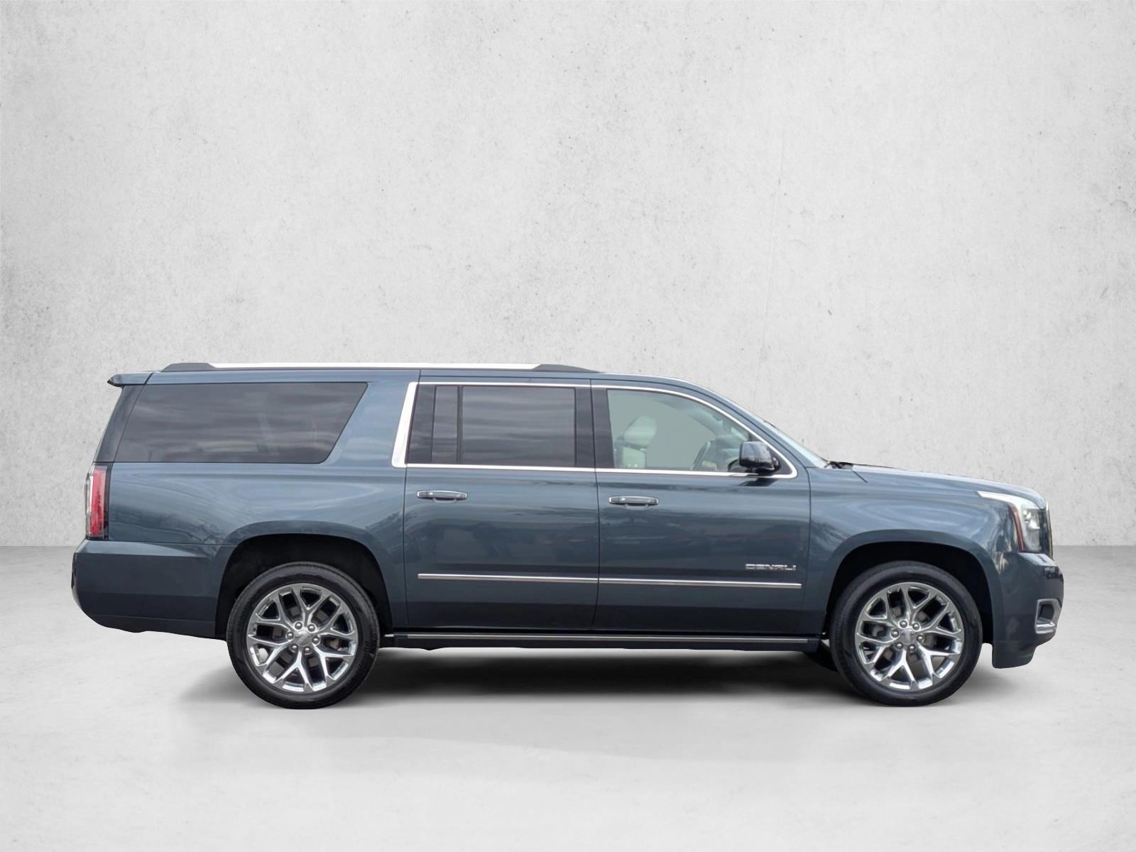 2019 Gmc Yukon XL Denali photo 2
