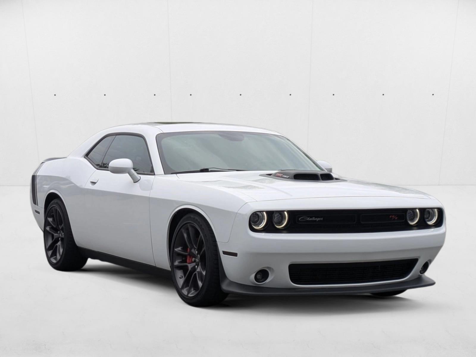 2022 Dodge Challenger R/T Scat Pack photo 3