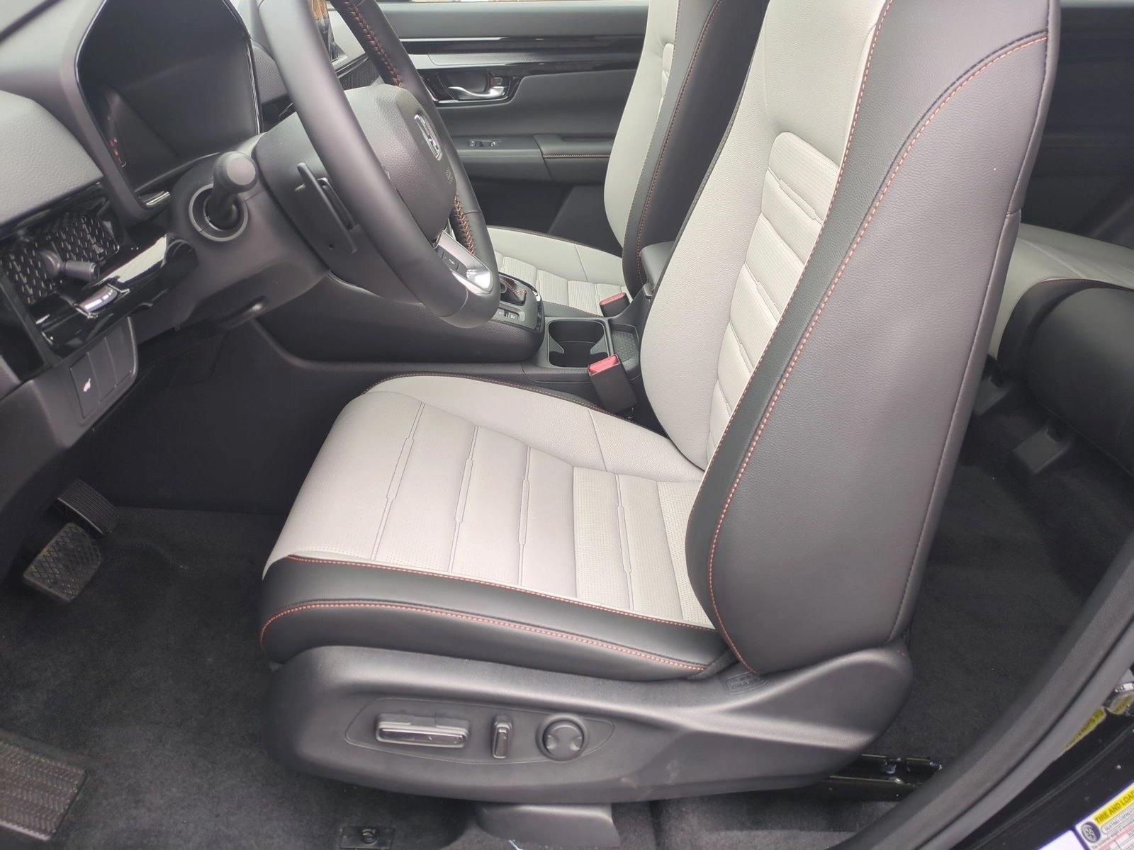 2026 Honda CR-V Sport Touring - Photo 4
