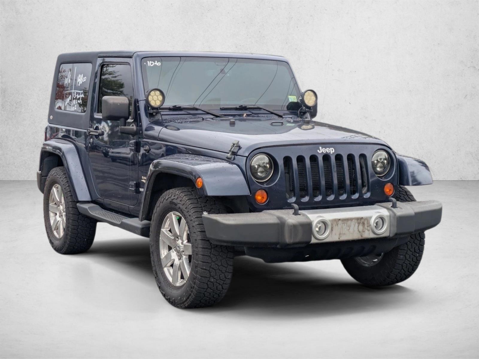 2013 Jeep Wrangler Sahara photo 3