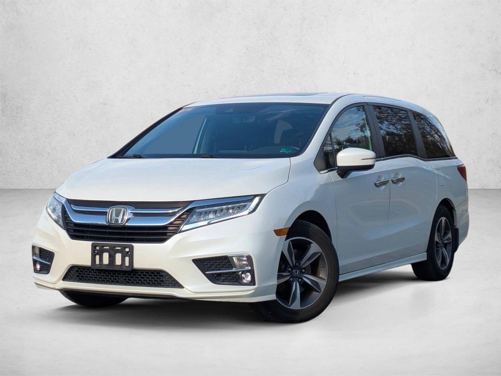 2018 Honda Odyssey Touring's photo