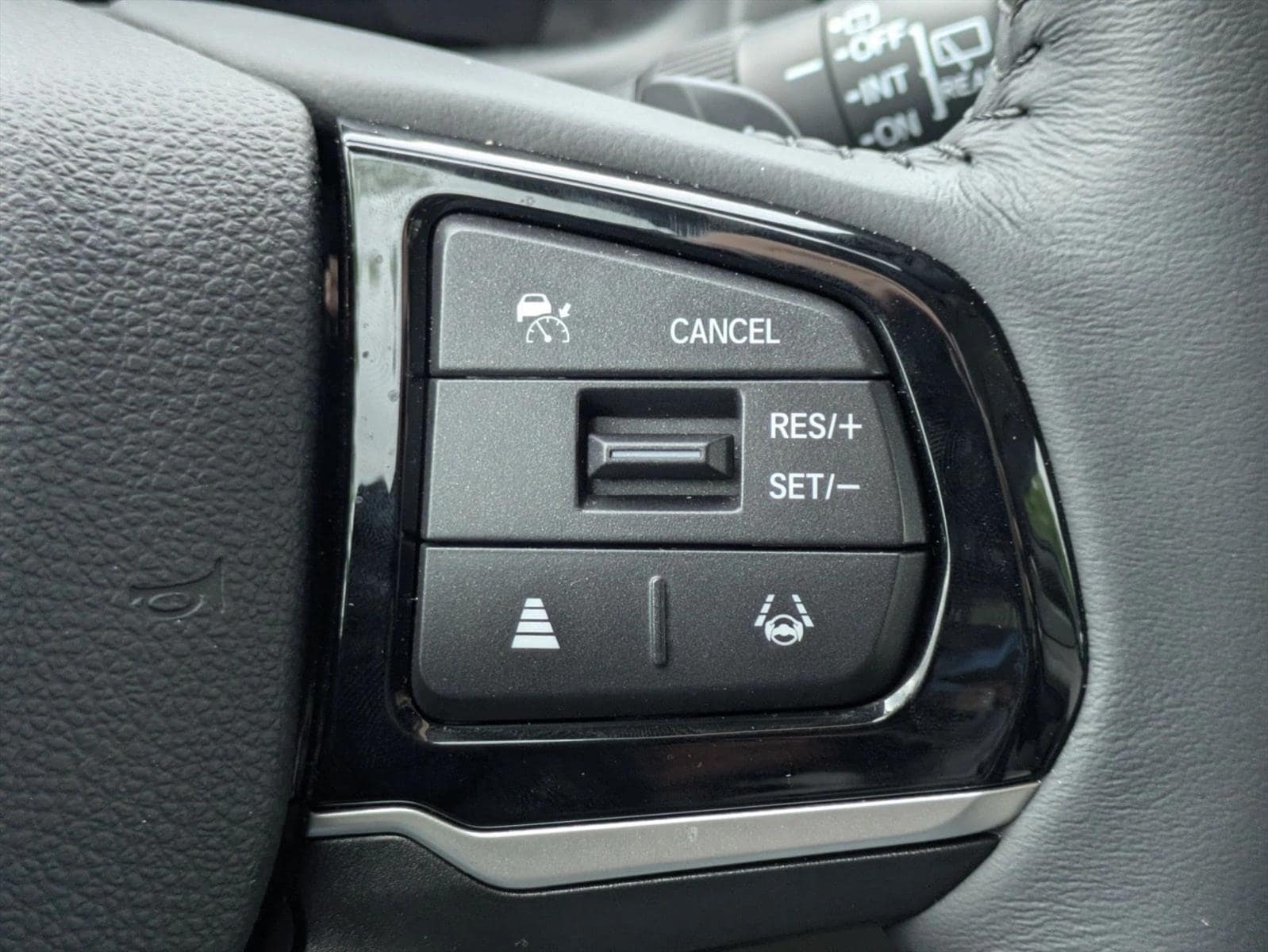 2026 Honda Odyssey EX-L - Photo 12