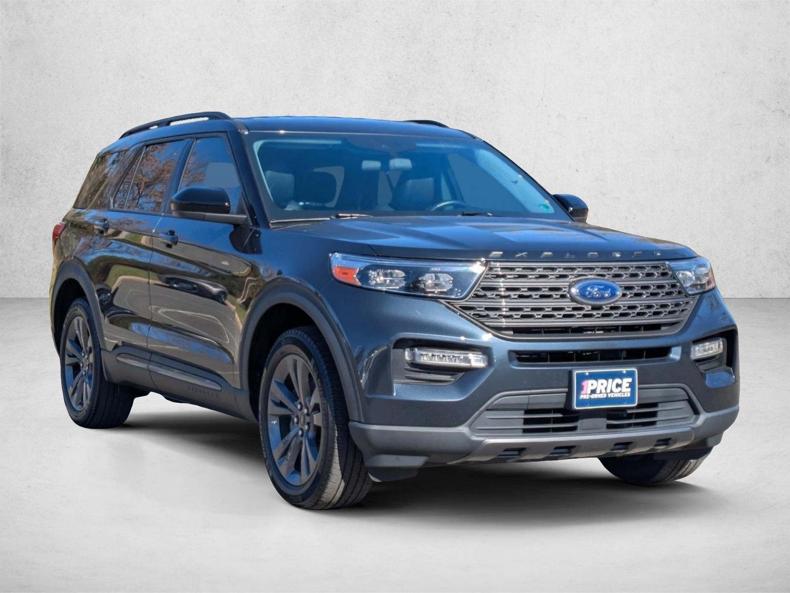 2022 Ford Explorer XLT photo 2