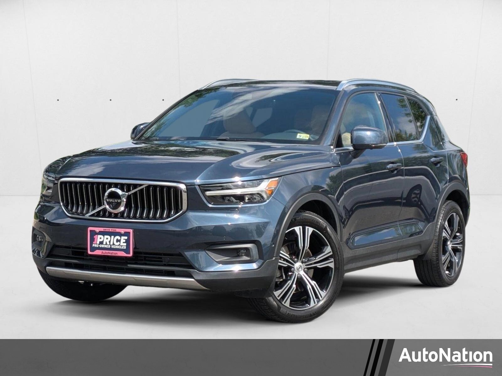 2022 Volvo XC40