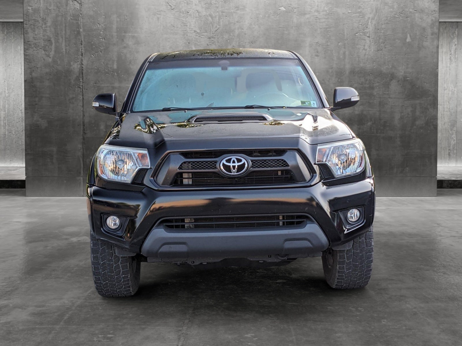 Used 2014 Toyota Tacoma Base with VIN 3TMLU4EN6EM159901 for sale in Sterling, VA