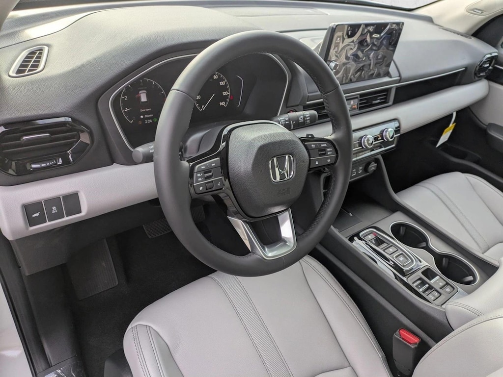 New 2025 Honda Pilot Touring SUV